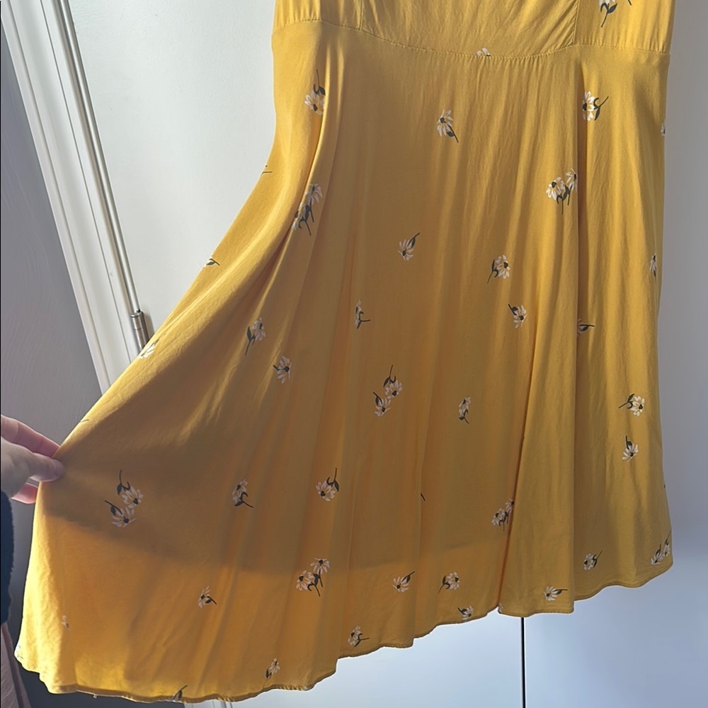 Old Navy Yellow Floral Spaghetti-Strap Sundress - Picture 6 of 12